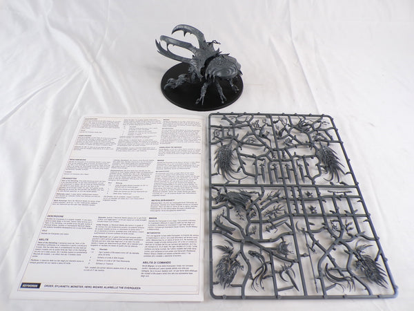 Alarielle the Everqueen