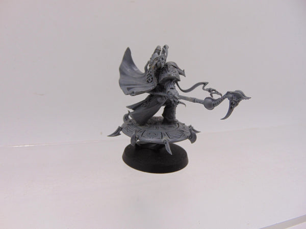 Exalted Sorcerer on Disc of Tzeentch