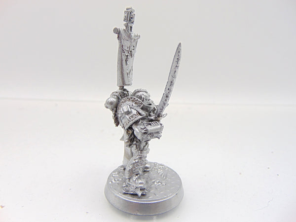 Castellan Crowe