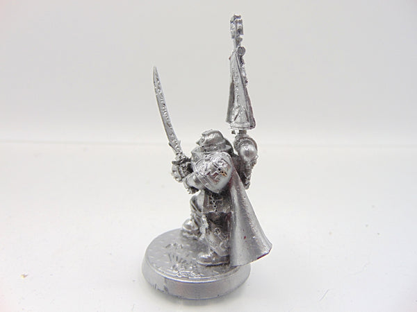 Castellan Crowe