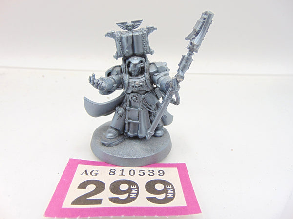 Librarian in Terminator Armour