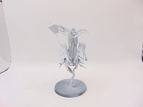Kurdoss Valentian, The Craven King