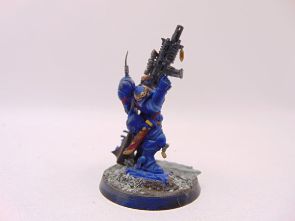 Primaris Captain in Phobos Armour
