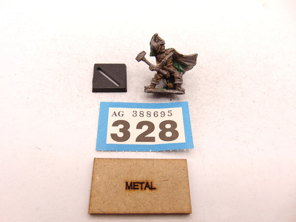 C17 Skeleton 2-handed Hammer & Cloak