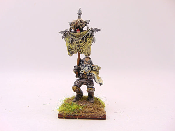 Chaos Warriors Standard Bearer
