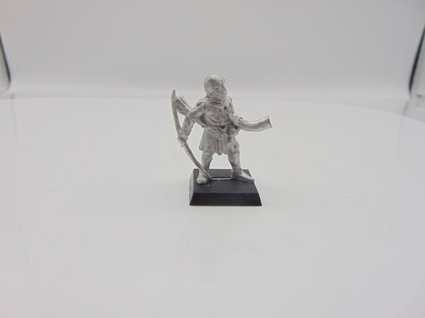 Bretonnian Bowmen Trumpeter / Musician