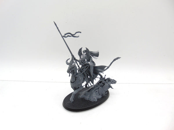 Lyrior Uthralle, Warden of Ymetrica