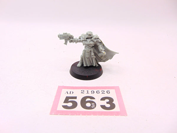 Ordo Malleus Inquisitor with Power Sword & Bolt Pistol