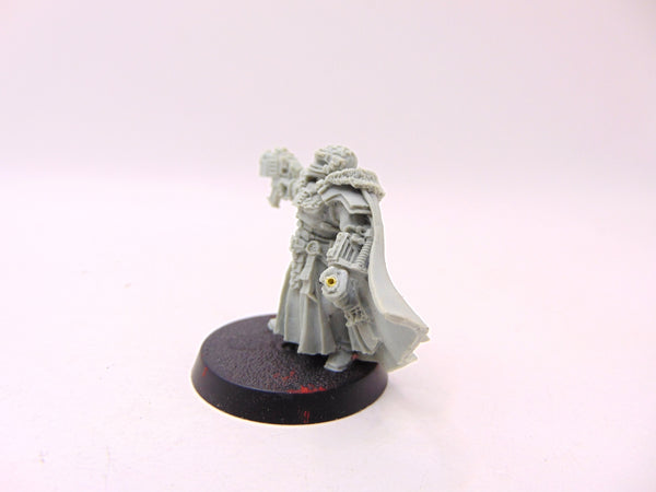 Ordo Malleus Inquisitor with Power Sword & Bolt Pistol