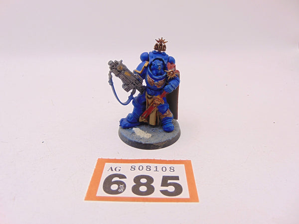 Primaris Captain in Gravis Armour