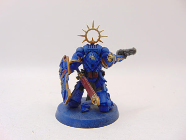 Primaris Lieutenant with Storm Shield