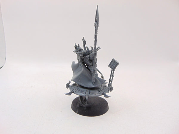 Exalted Sorcerer on Disc of Tzeentch