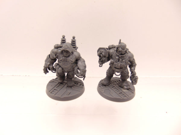 'Jotunn' H-Grade Industrial Servitor Ogryns