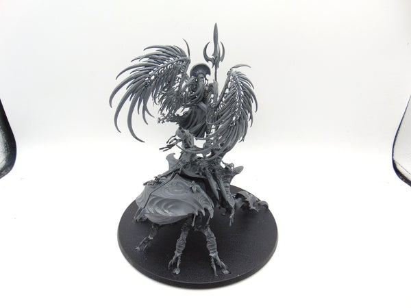 Alarielle the Everqueen