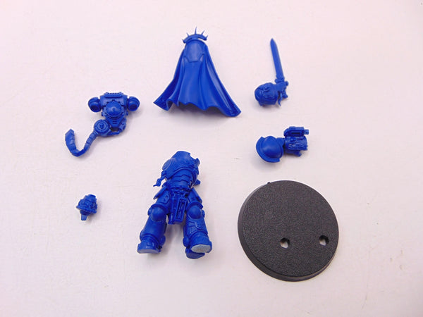 Primaris Captain in Gravis Armour