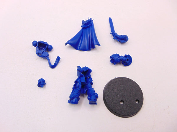 Primaris Captain in Gravis Armour