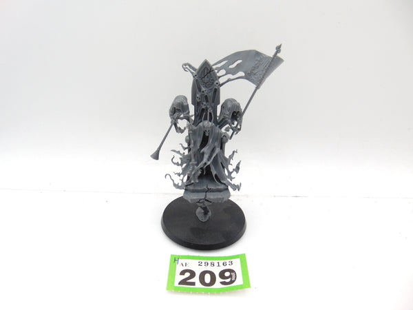 Kurdoss Valentian, The Craven King