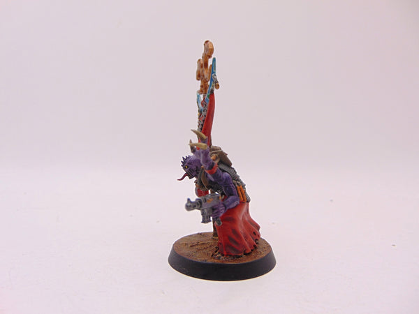 Acolyte Iconward
