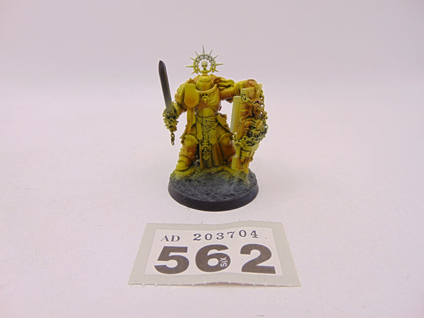 Primaris Captain with Relic Shield