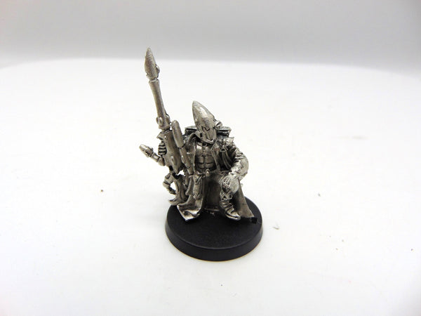 Eldar Ranger Kneeling