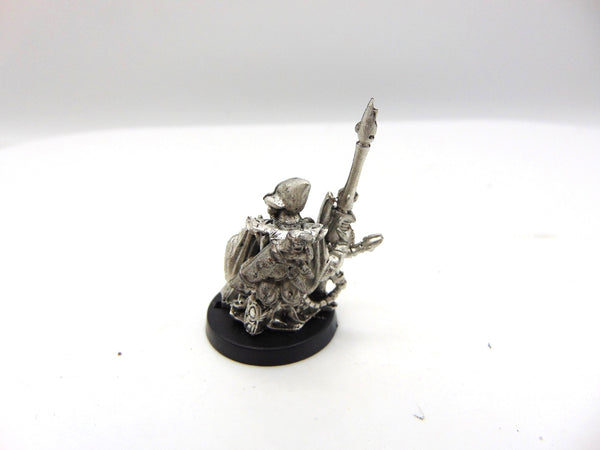 Eldar Ranger Kneeling