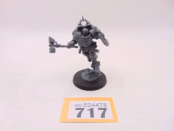 Captain with Jump Pack and Relic Shield