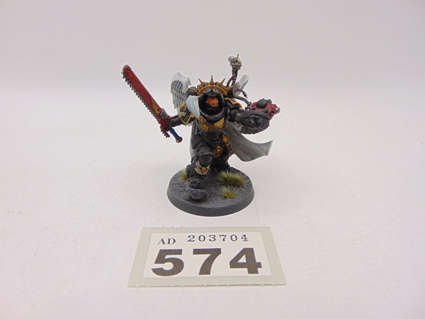 Primaris Captain in Gravis Armour