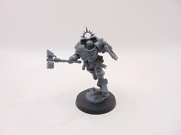 Captain with Jump Pack and Relic Shield