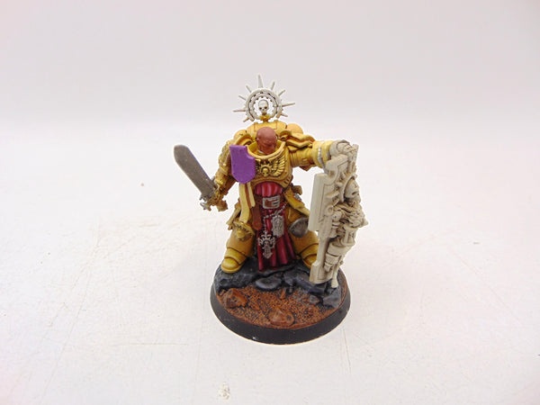Primaris Captain with Relic Shield