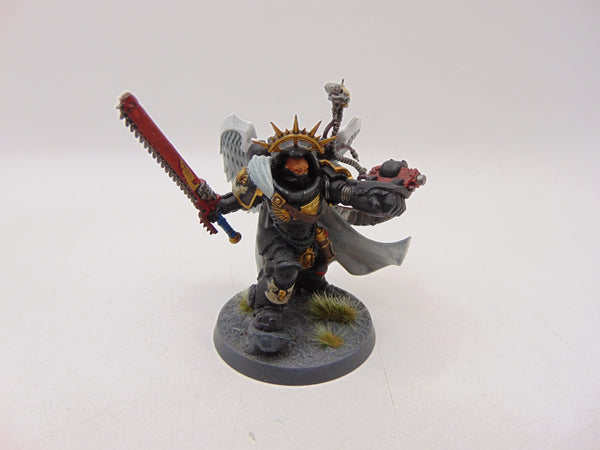 Primaris Captain in Gravis Armour