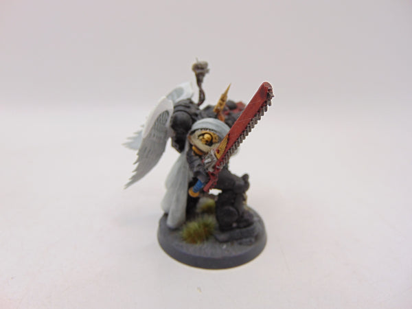 Primaris Captain in Gravis Armour