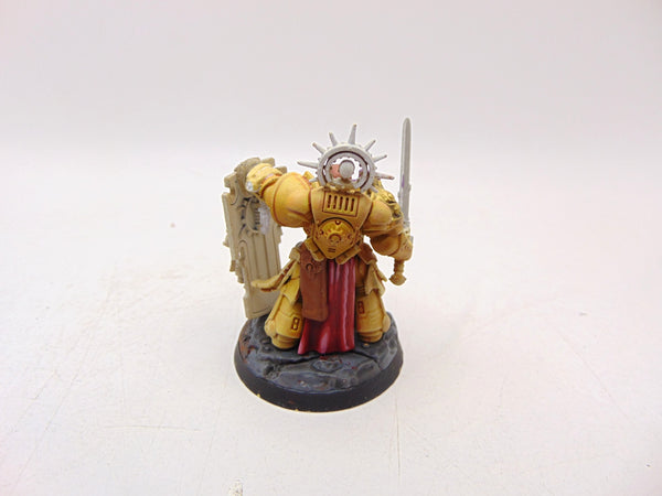 Primaris Captain with Relic Shield