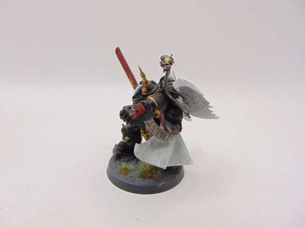 Primaris Captain in Gravis Armour