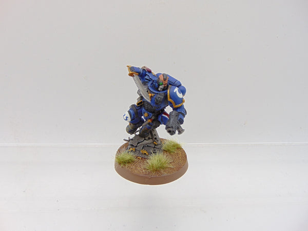 Primaris Lieutenant in Reiver Armour