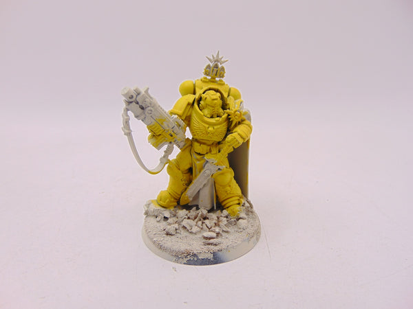 Primaris Captain in Gravis Armour