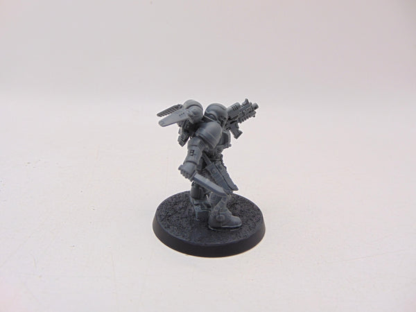 Primaris Lieutenant in Reiver Armour