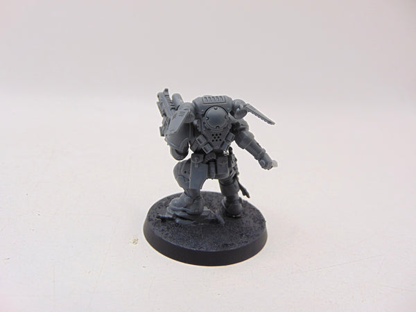 Primaris Lieutenant in Reiver Armour
