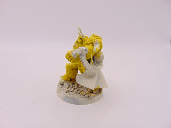 Primaris Captain in Gravis Armour