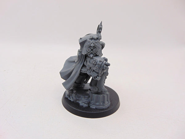 Marneus Calgar in Armour of Antilochus