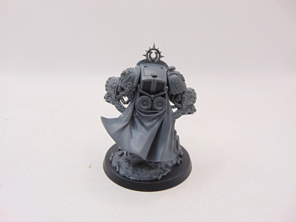 Marneus Calgar in Armour of Antilochus