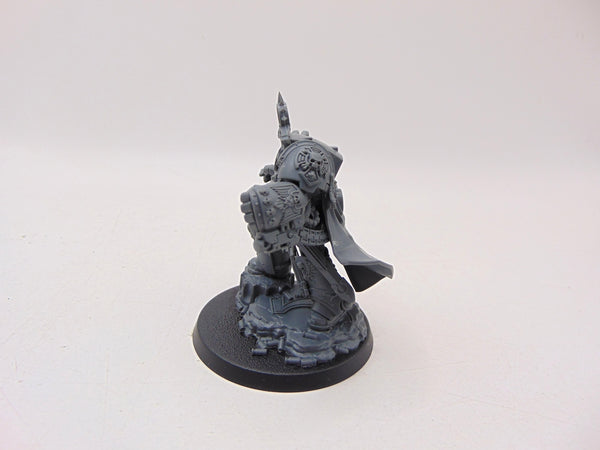 Marneus Calgar in Armour of Antilochus