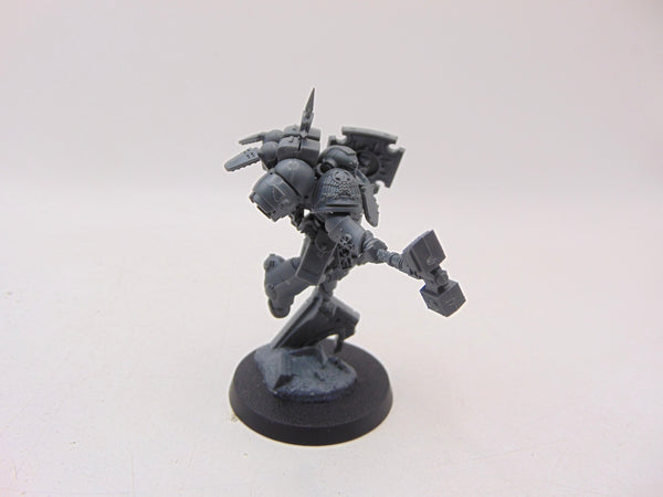 Primaris Captain with Jump Pack