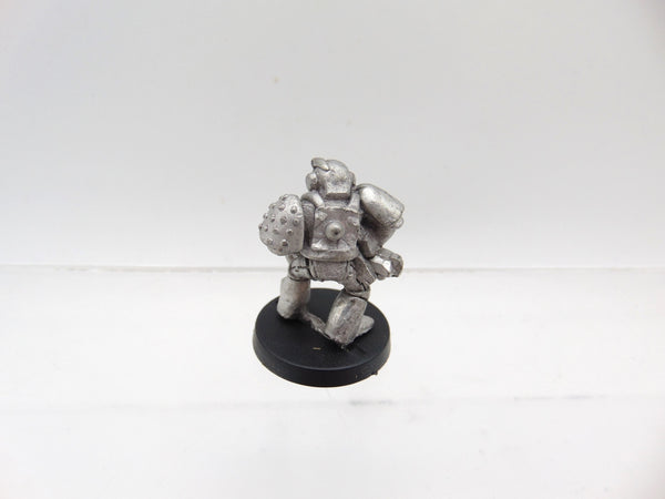 Space Marine armed with Heavy Bolter