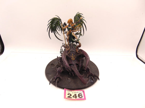 Alarielle the Everqueen