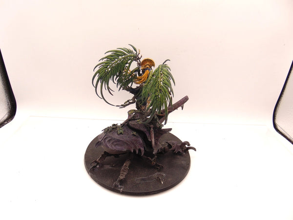 Alarielle the Everqueen