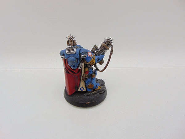 Primaris Captain in Gravis Armour