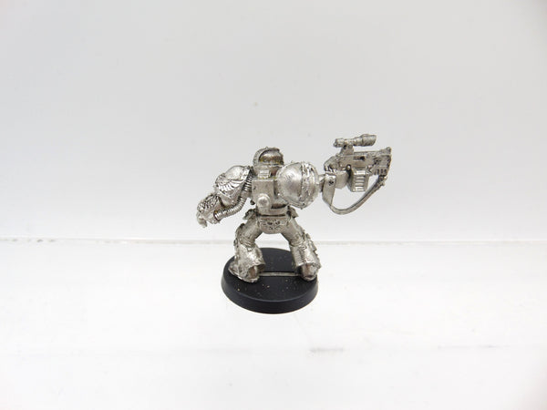 Space Marine Sternguard Veteran with Power Fist