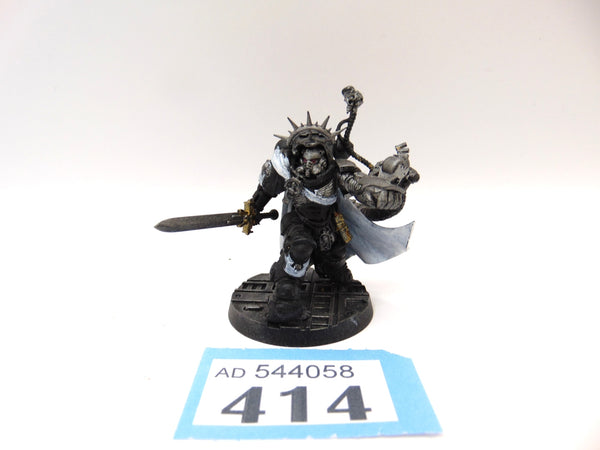 Primaris Captain in Gravis Armour