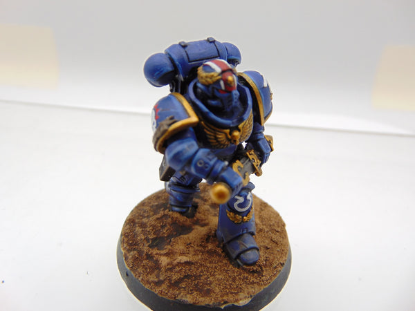 Primaris Lieutenant Calsius