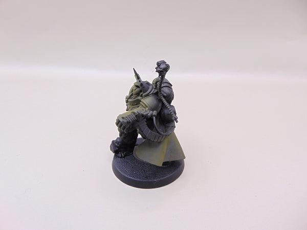 Primaris Captain in Gravis Armour